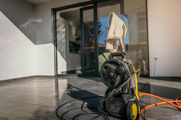 Best Pool Deck Cleaning  in Hollister, MO